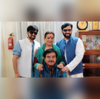 Shatrughan Sinha Discharged From Hospital Luv Kush Poonam Bring Him Home