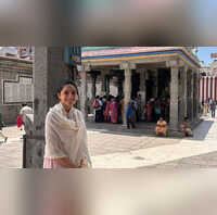 Actress Sobhita Dhulipala Visits Kapaleeshwarar Temple