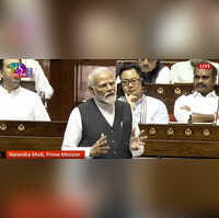 I Dare AAP PM Modi Scathing Attack On Kejriwal  Gandhis - The Foes-Turned-Friends