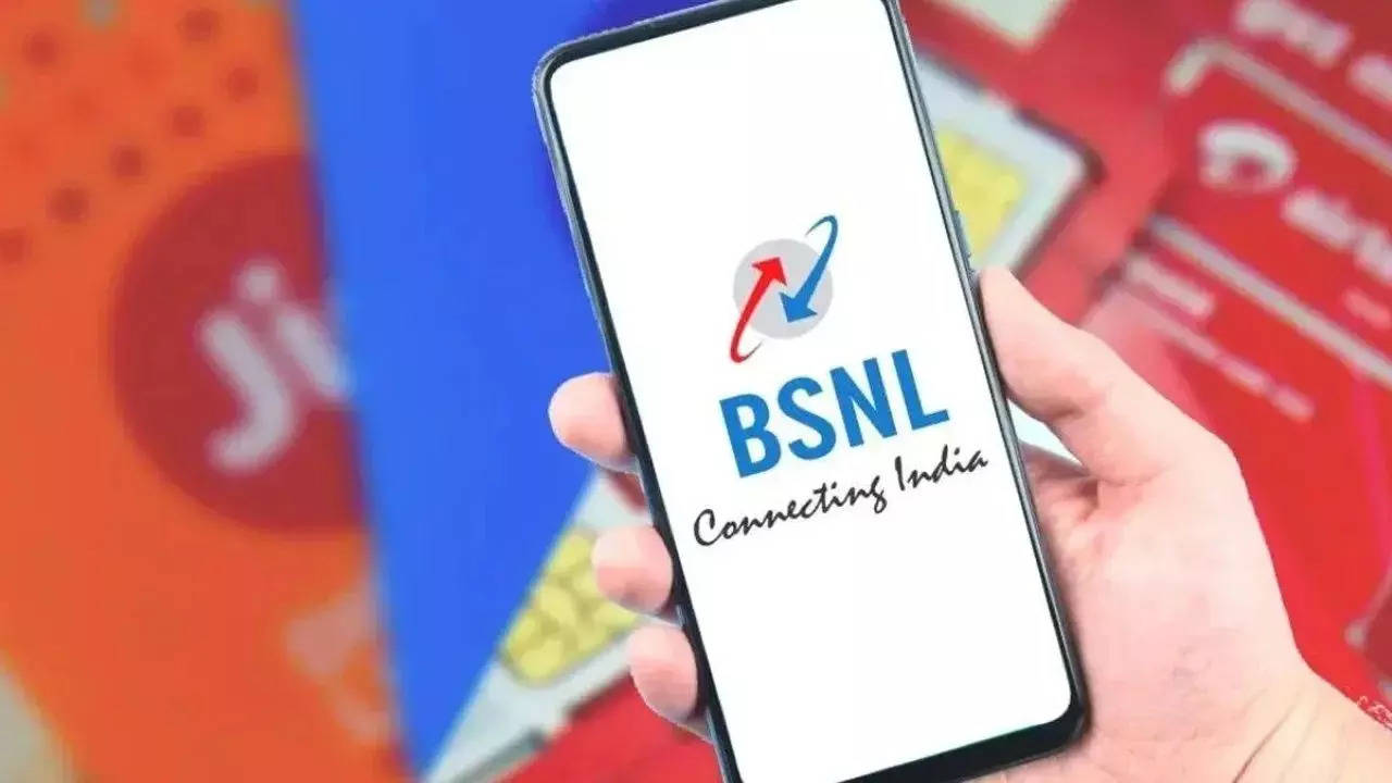 आज आम्ही तुम्हाला BSNL च्या एका अशा प्लॅनबद्दल सांगत आहोत ज्यात तुम्हा कमी किंमतीत जास्त वैधता आणि भरपूर इंटरनेट डेटा मिळतो