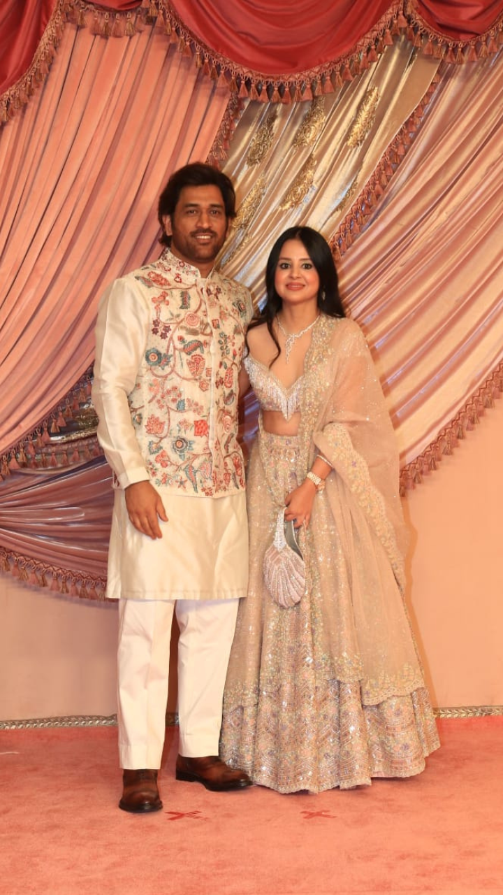 MS Dhoni and Sakshi Dhoni