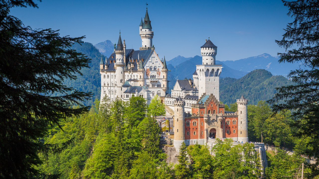 strongNeuschwanstein Castle - Schwangau Germanystrong