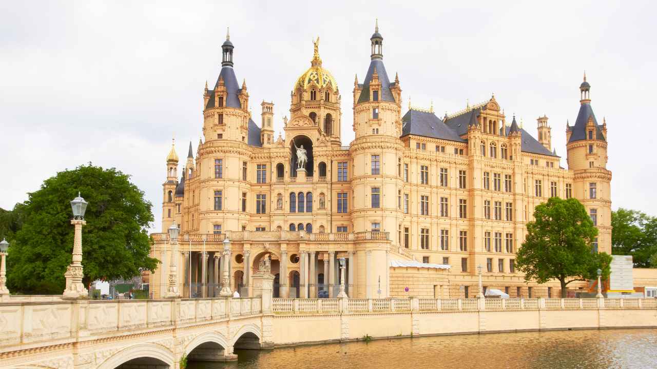 strongSchwerin Castle - Schwerin Germanystrong