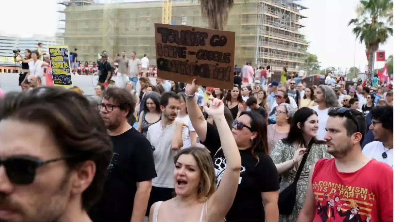 Protestors in Barcelona Credit X