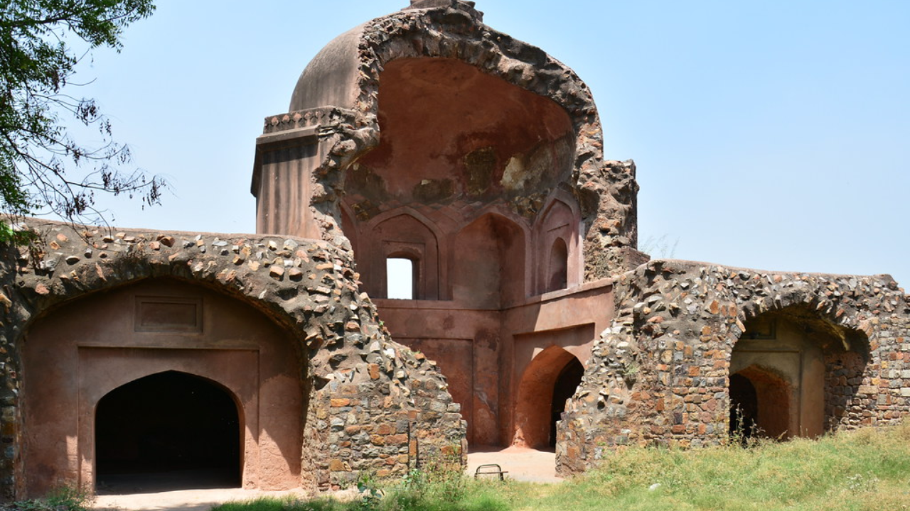 Salimgarh Fort