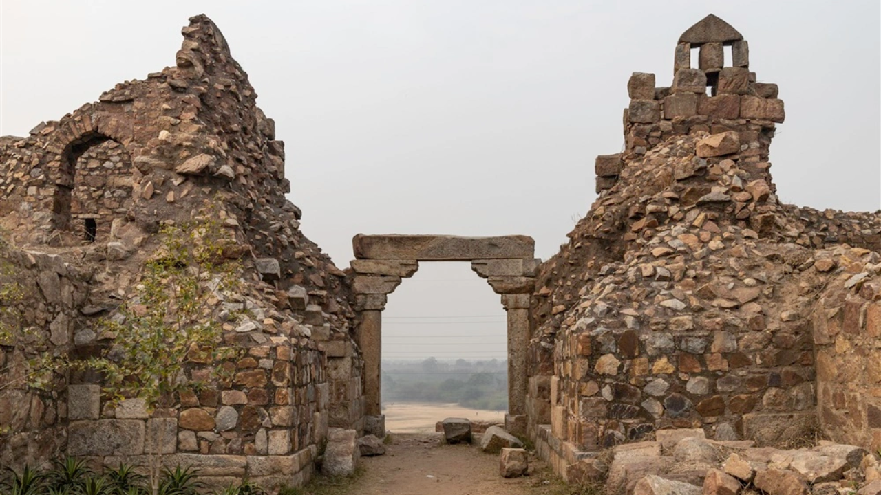 8 Historical Forts To Visit In Delhi