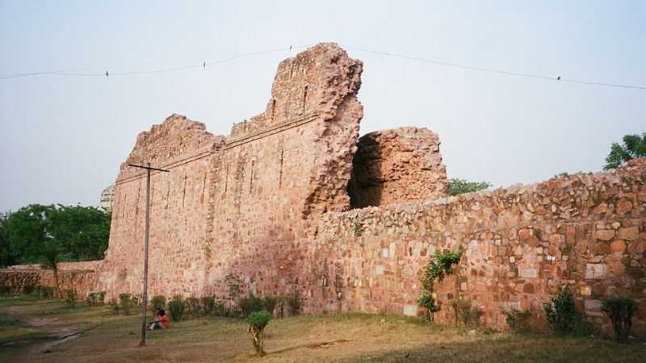 Siri Fort