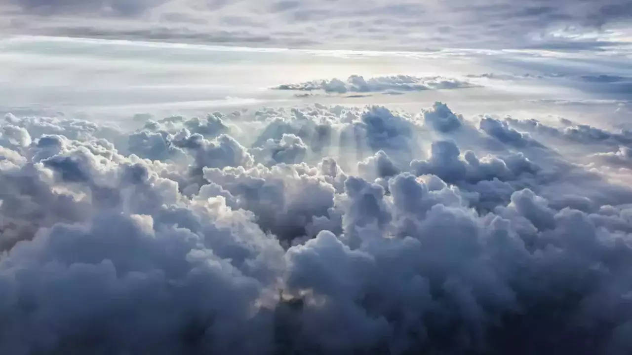 ढग पृथ्वीसाठी खूप महत्त्वाचे