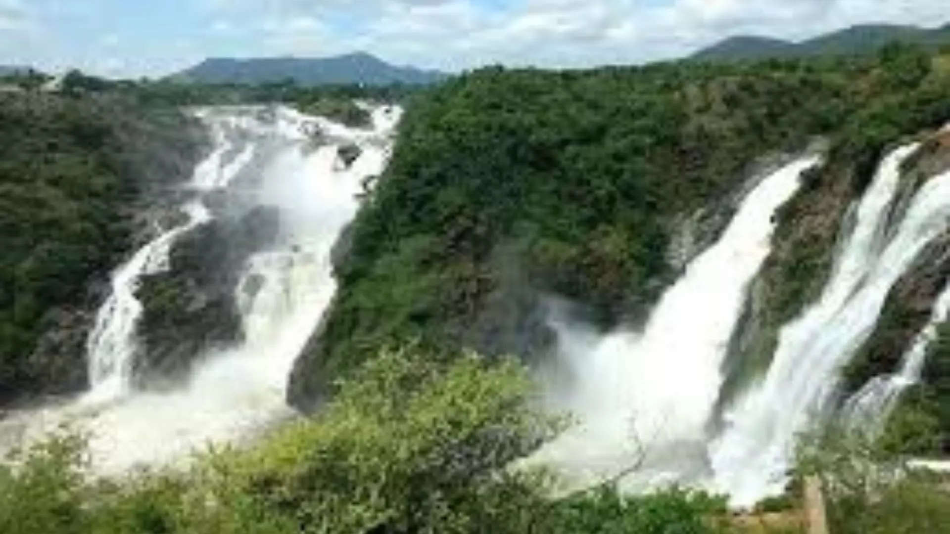 ಭರಚುಕ್ಕಿ-ಗಗನಚುಕ್ಕಿ ವೀಕ್ಷಣೆ