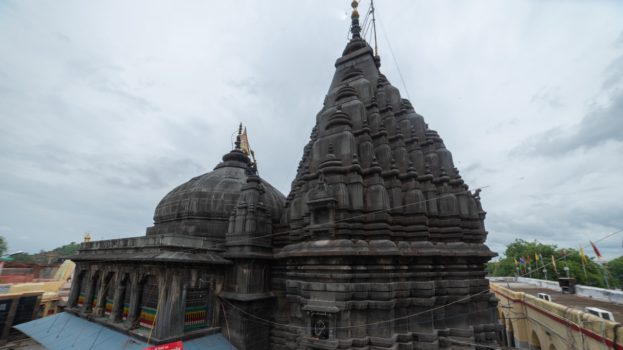 Historical Significance of Vishnupad Temple