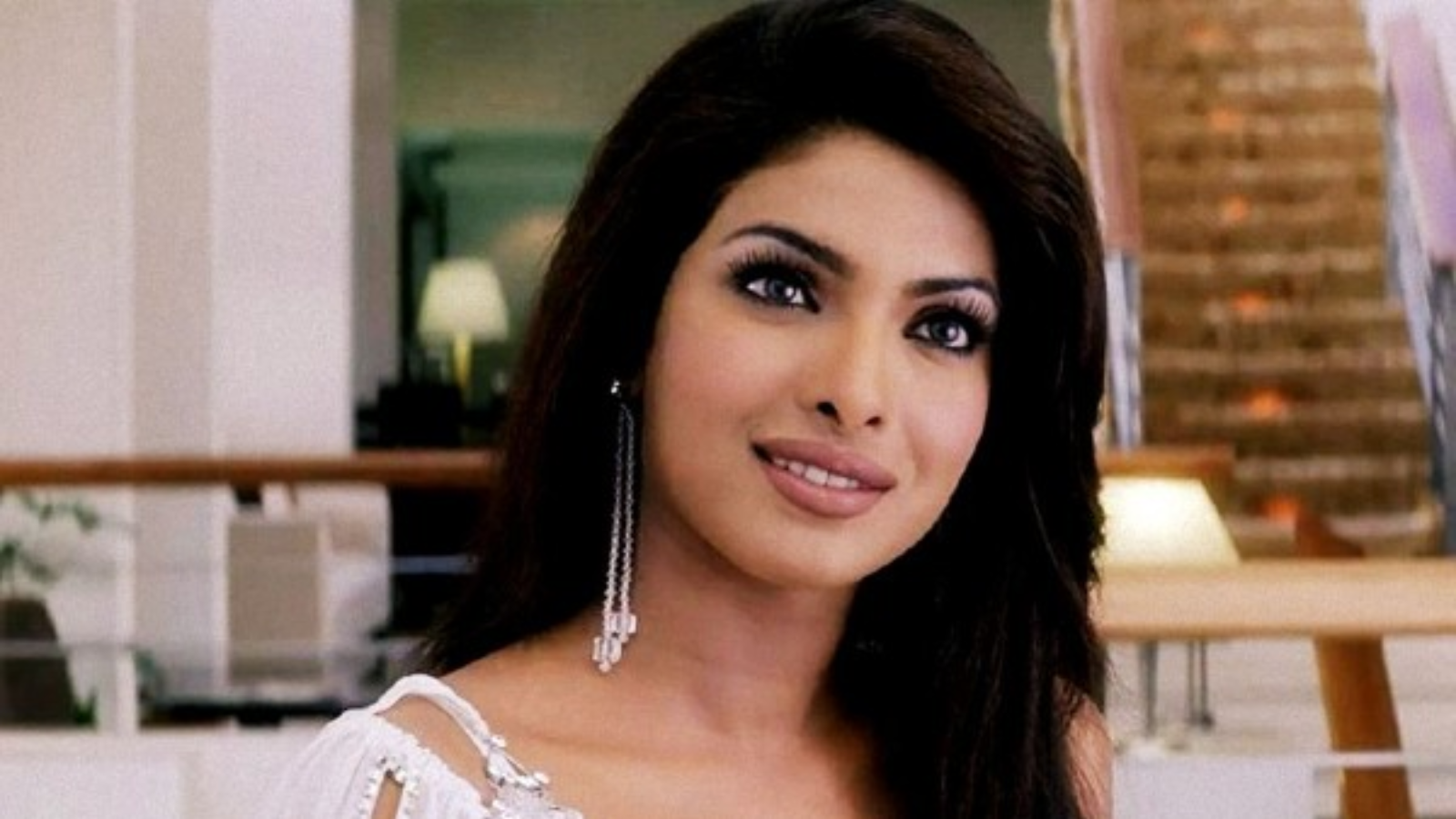 Priyanka Chopra - Aitraaz 