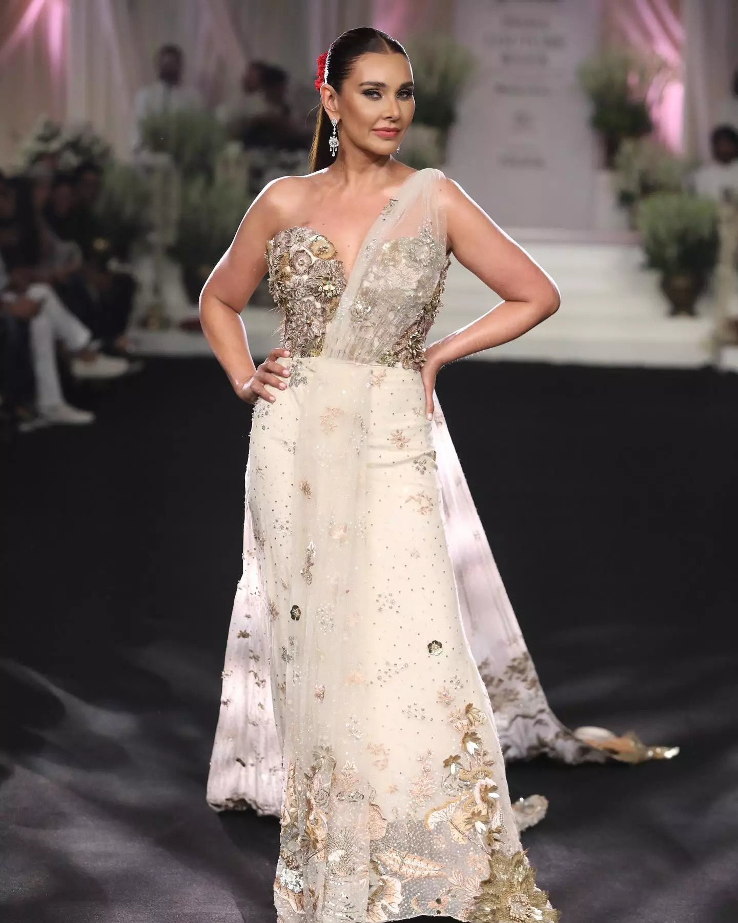 Lisa Ray At Rahul Mishras Collection