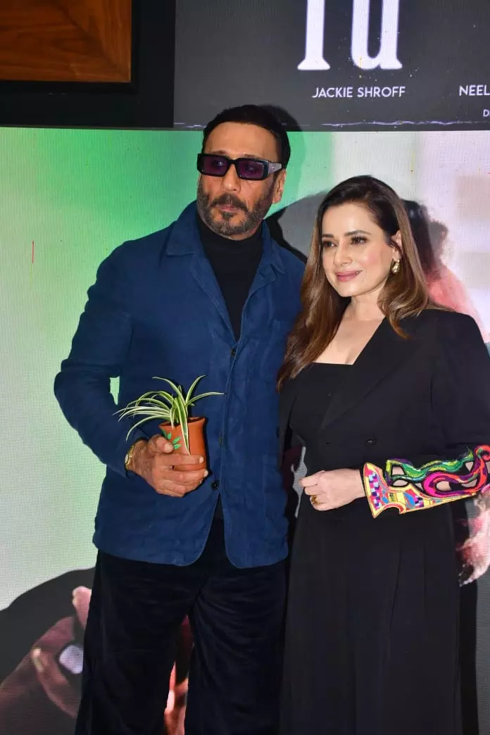 Jackie Shroff And Neelam Kothari 