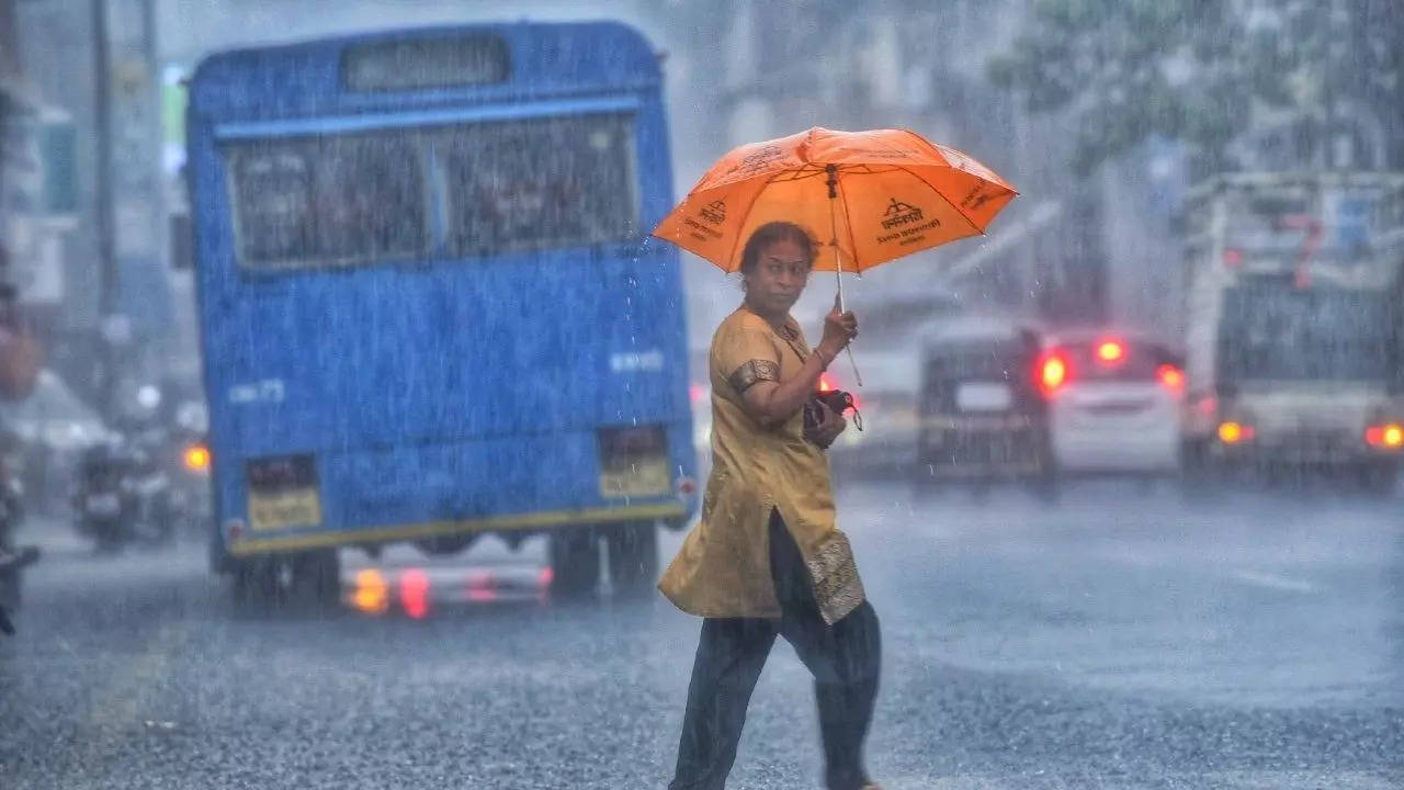 আজও কি তুমুল বৃষ্টি কলকাতা-সহ দক্ষিণবঙ্গে জানুন কোথায় কোথায় জারি অ্যালার্ট