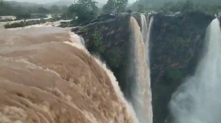 ಭರಚುಕ್ಕಿ ಗಗನ ಚುಕ್ಕಿ ಸೊಬಗು