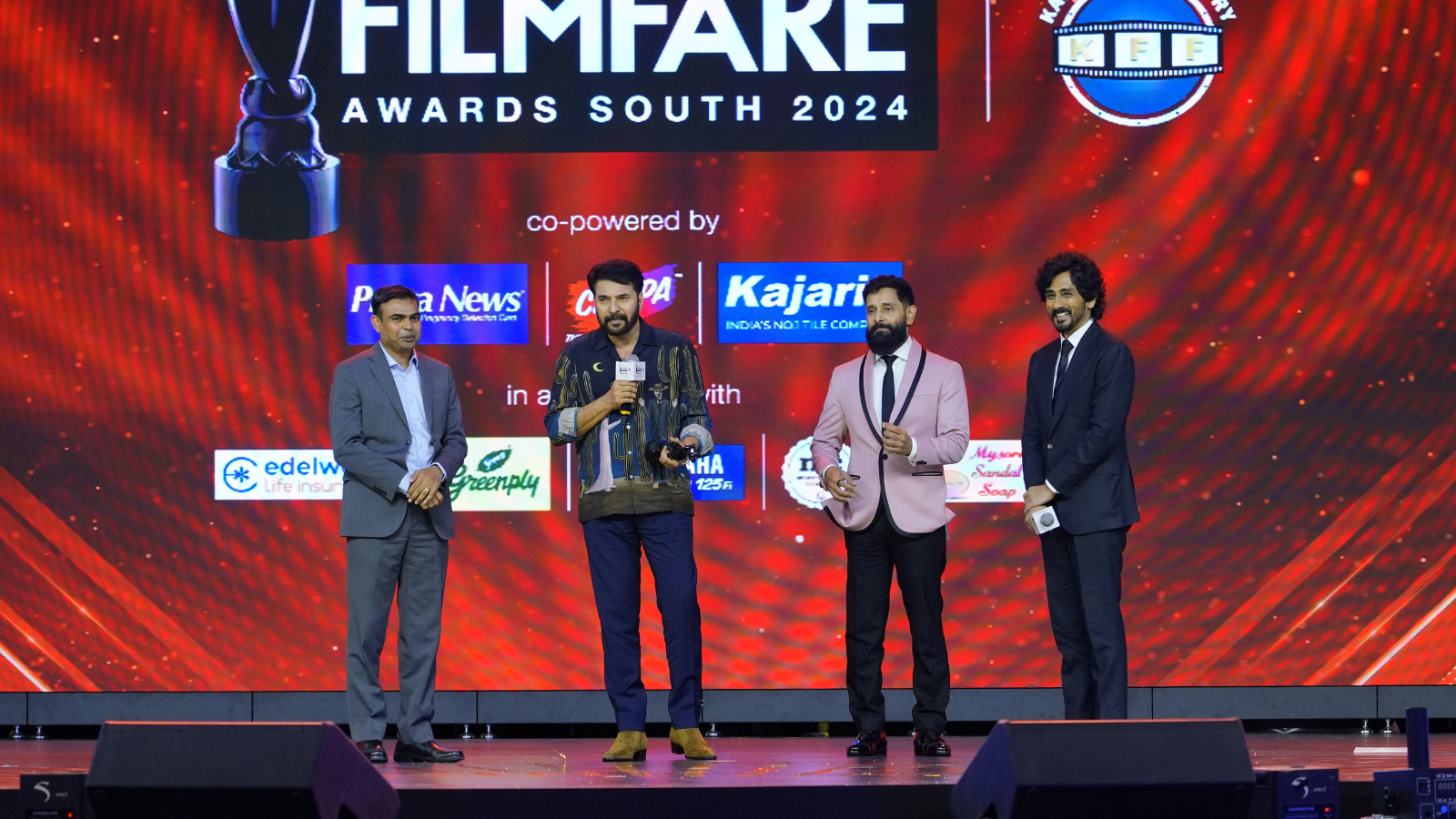 Mammootty Wins Best Actor Male Malayalam For Nanpakal Nerathu Mayakam