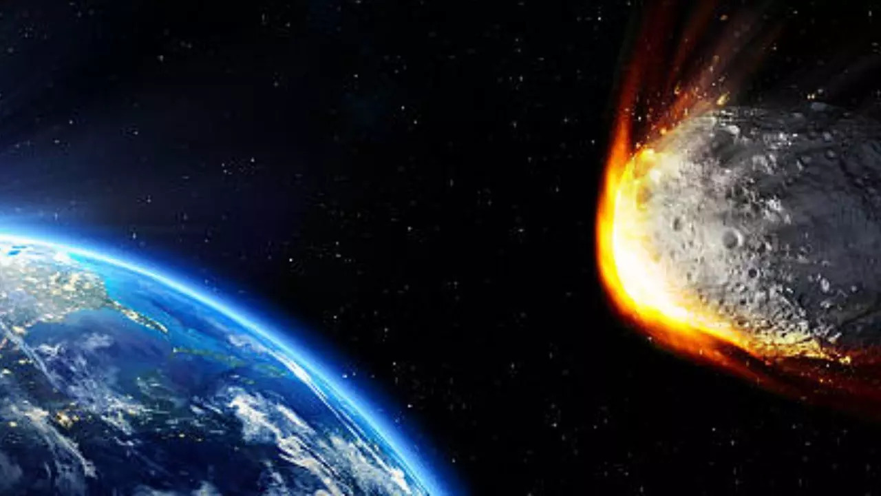 Nasa Alert 200 Foot Asteroid To Be Scary Close To Earth Today Check