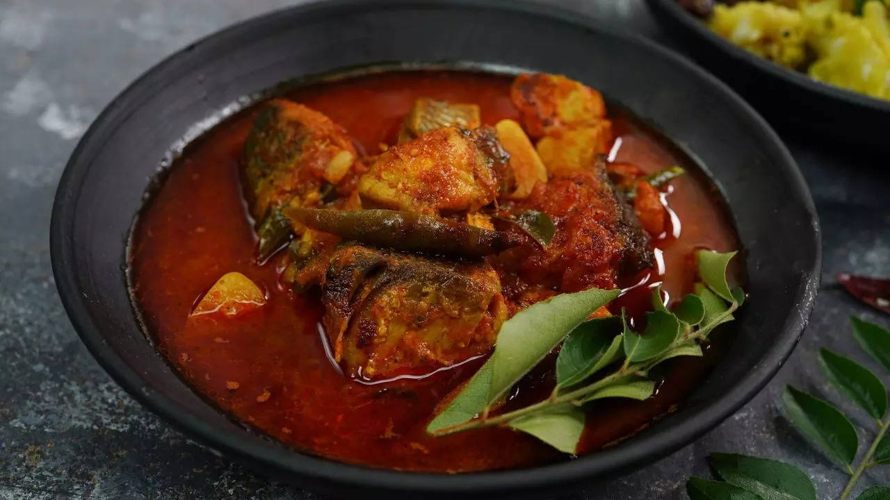 Kerala Fish Curry Recipes: 6 Delicious Kerala Meen Curries To Make For ...