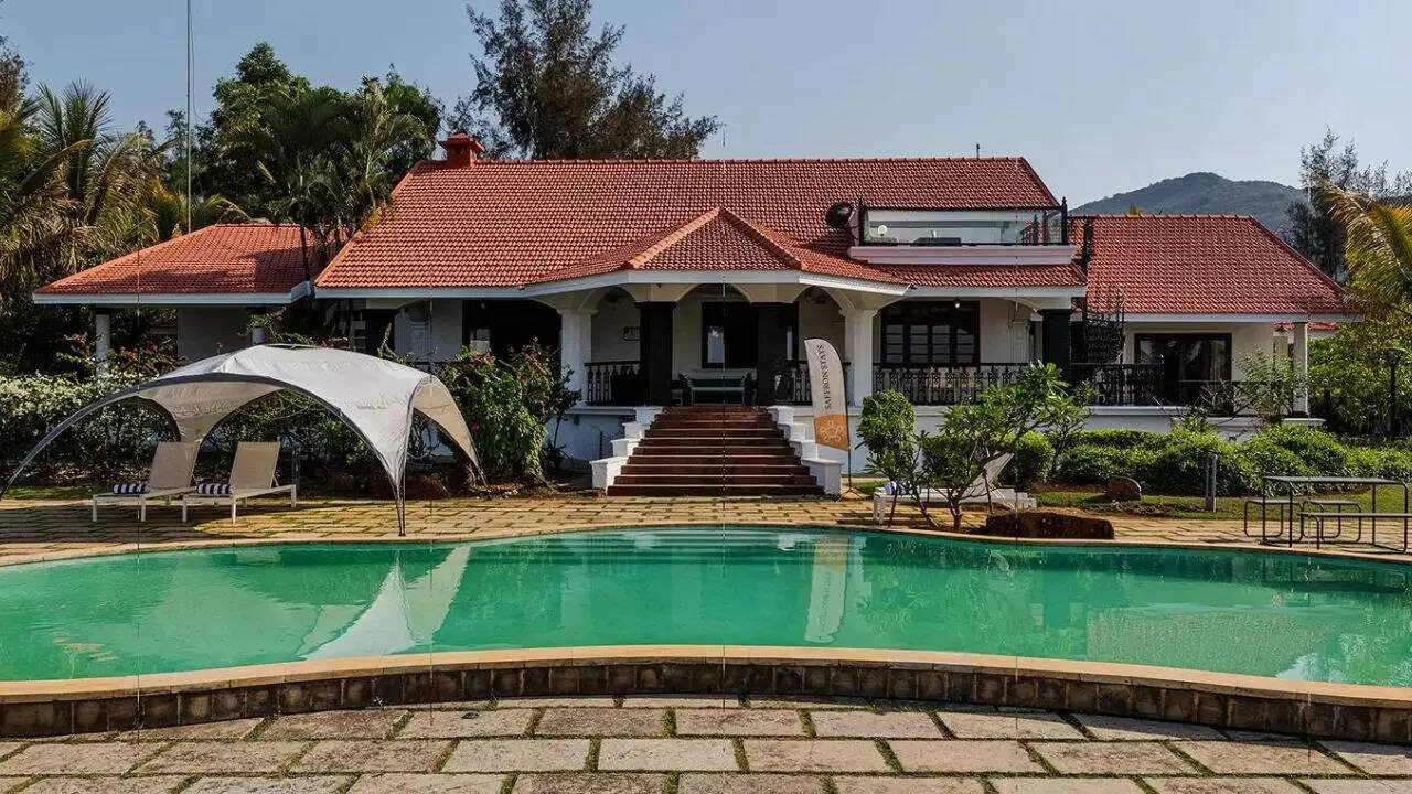 SaffronStays Moira Kamshet