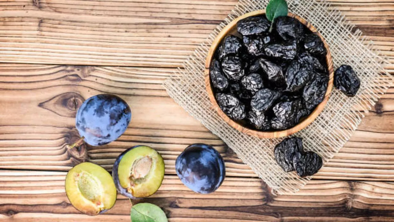 Health benefits of eating prunes