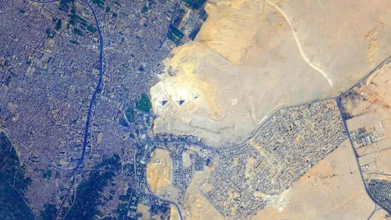 Pirámides de Giza visibles desde el espacio Crédito NASA