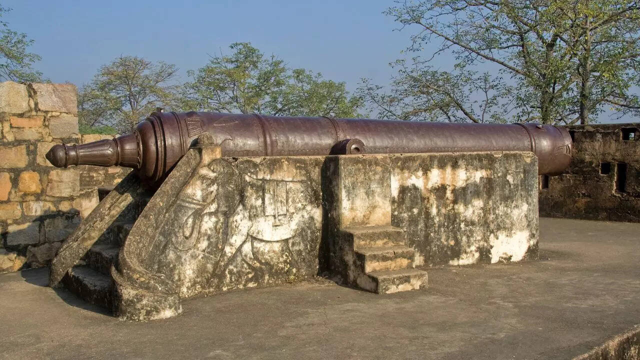 Jhansi Fort Credit Canva