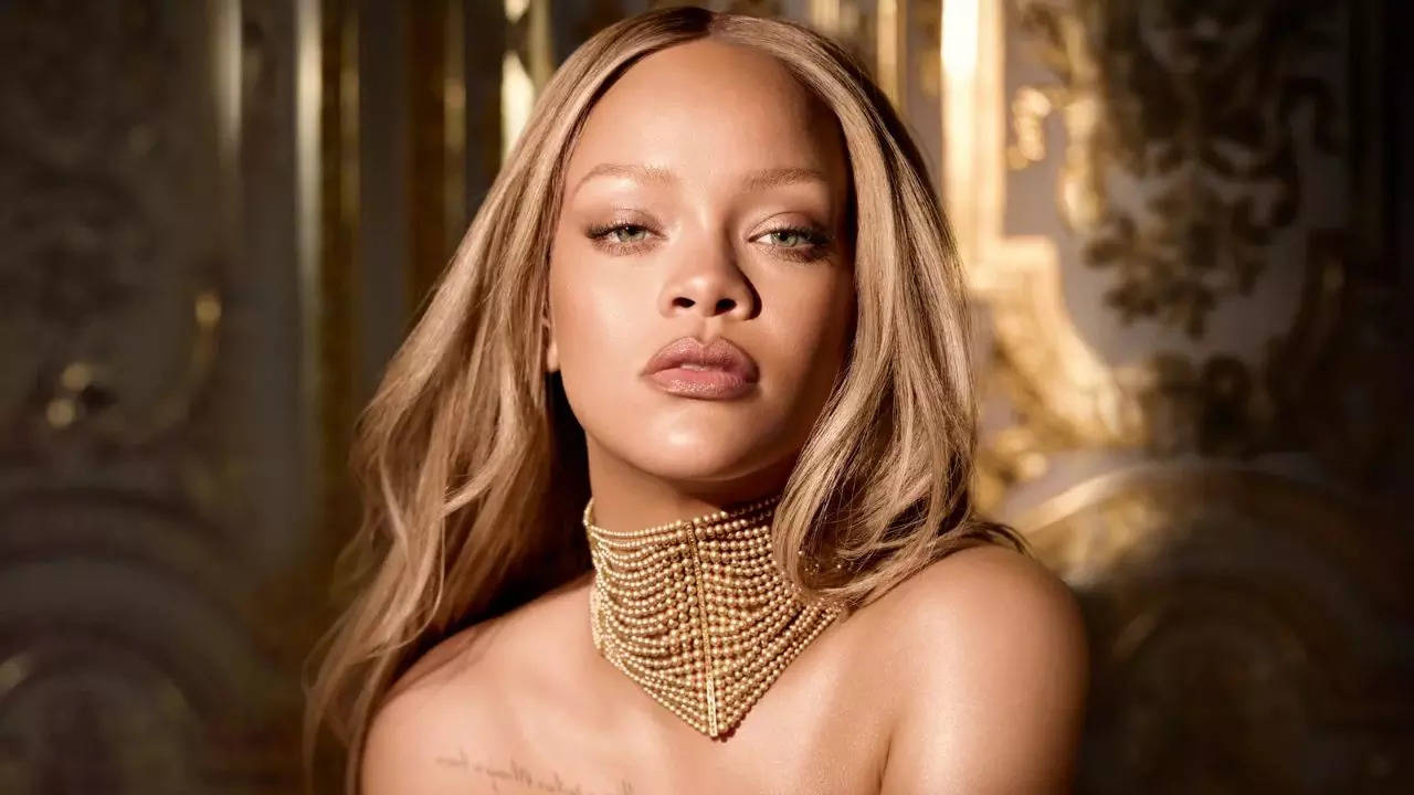 Rihanna, Face Of Dior J’adore Fragrance, Looks Like A Golden Goddess In ...