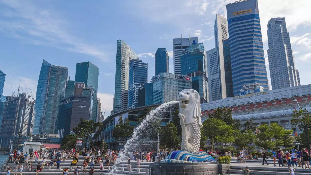 Singapore Credit Canva