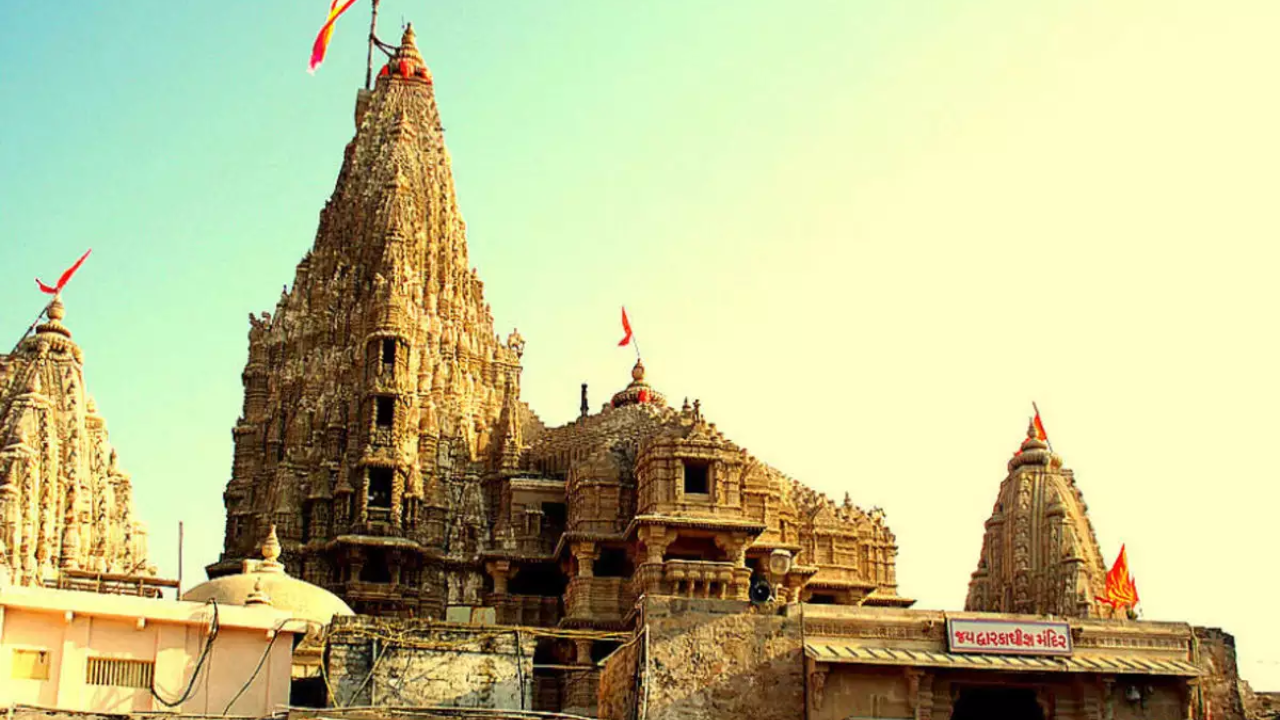 Dwarkadhish Temple Dwarka Gujarat