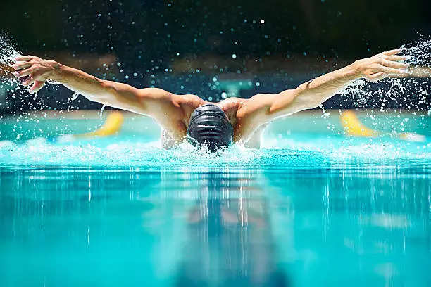 पोहणे Swimming