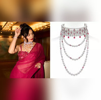 Priyanka Chopras Dazzling Vintage Necklace Is Priced At 8 Crore