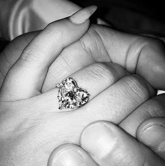 Lady Gaga39s heart-shaped engagement ring