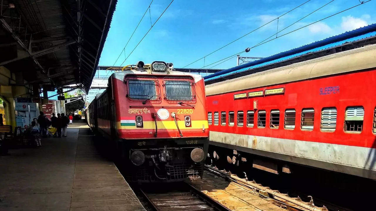 Navapur Railway Station