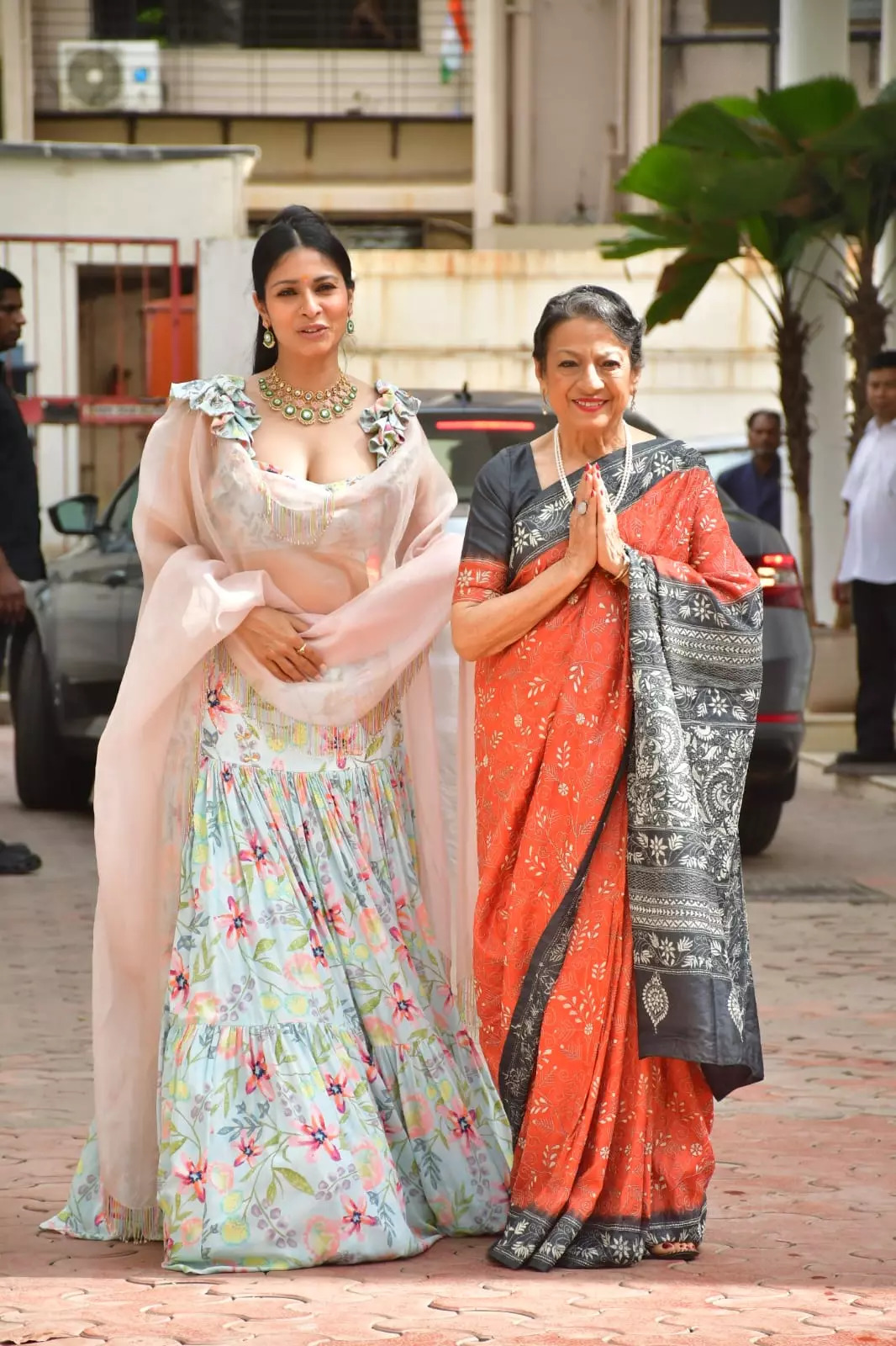 Tanishaa Mukerji and Tanuja 