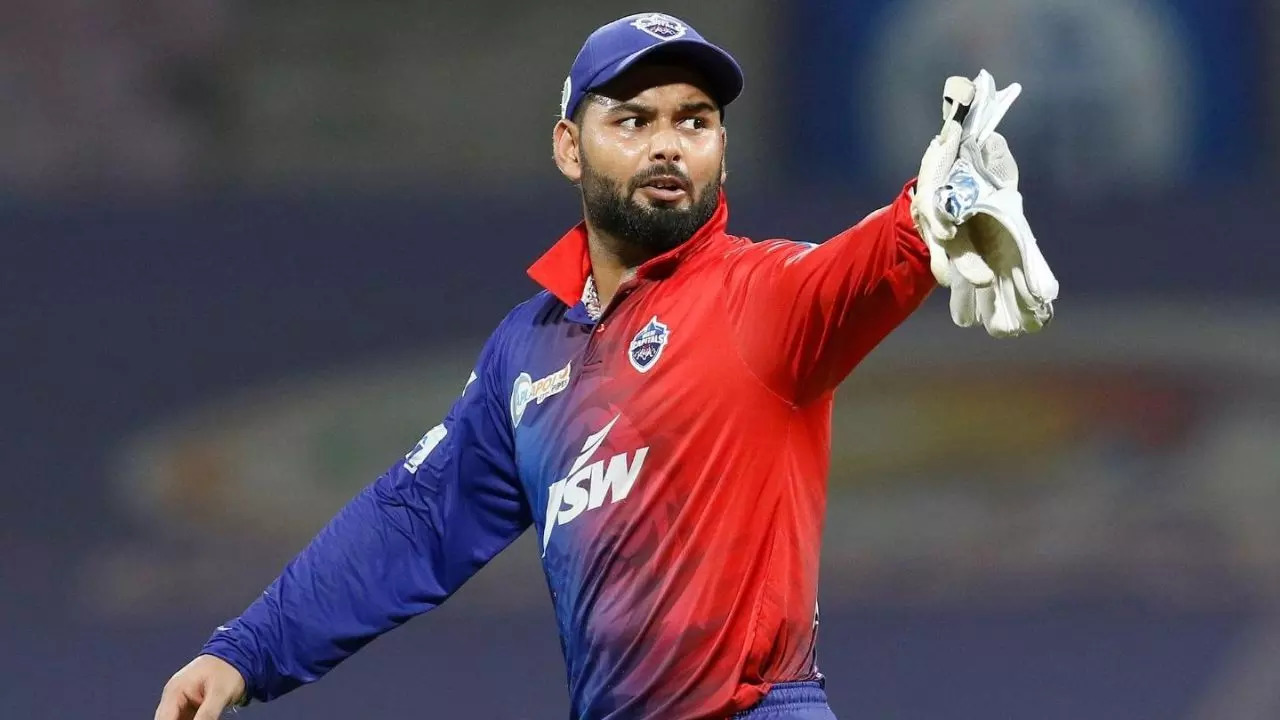 Rishabh Pant joins CSK