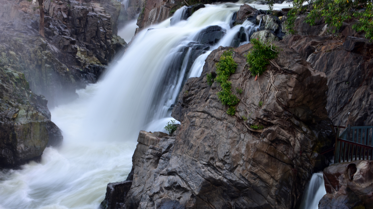 Hogenakkal Falls Tamil Nadu