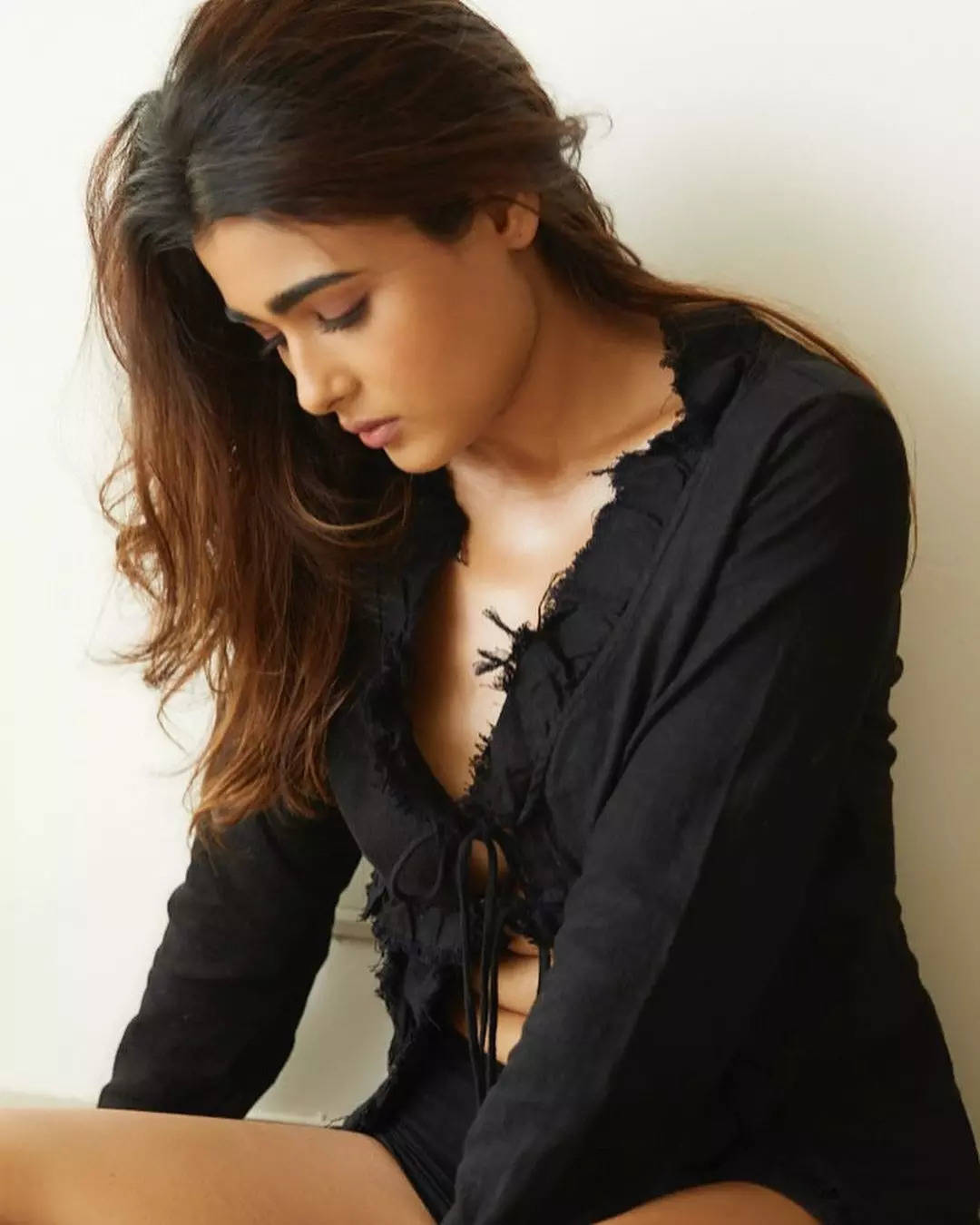 Shalini Pandey Instagram pics  