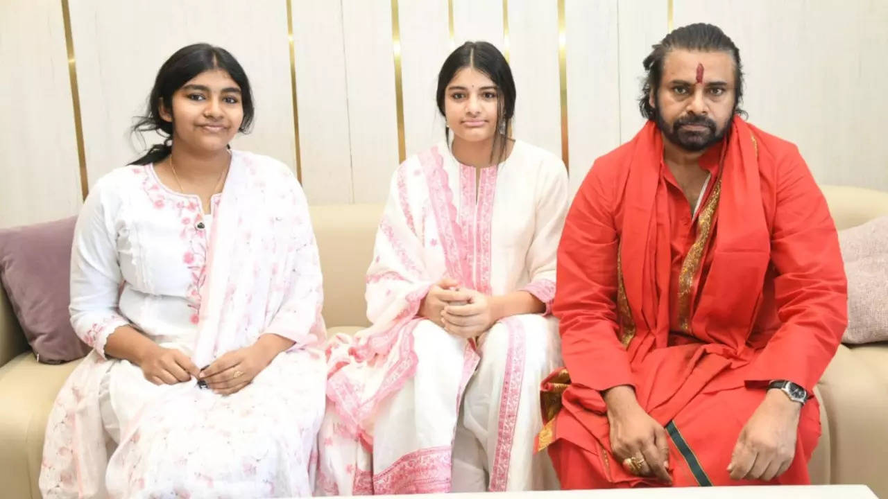 pawan kalyan with family 