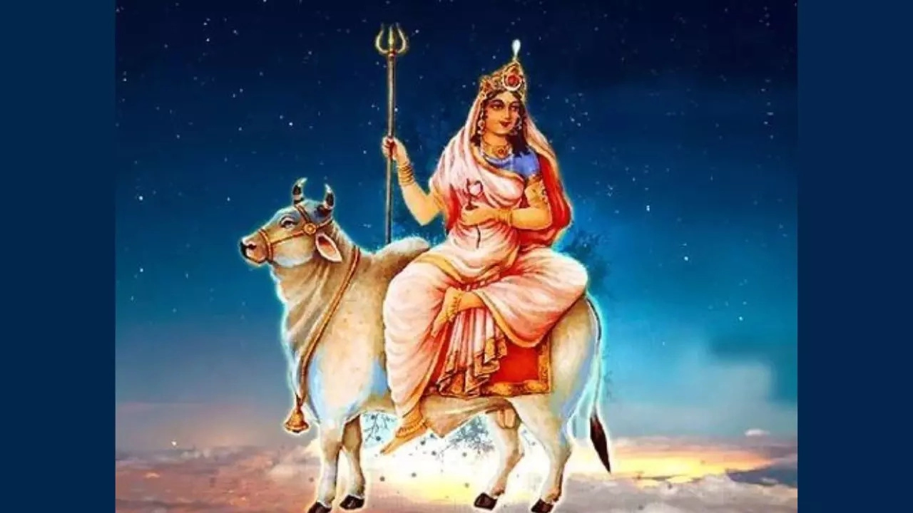 1 शैलपुत्री shailaputri