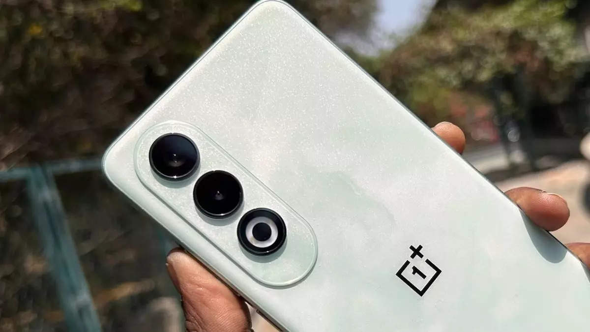 Oneplus Nord CE4 मोठी सवलत