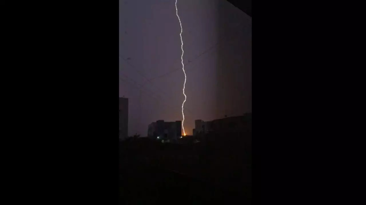 Lightning Bolt In Chennai