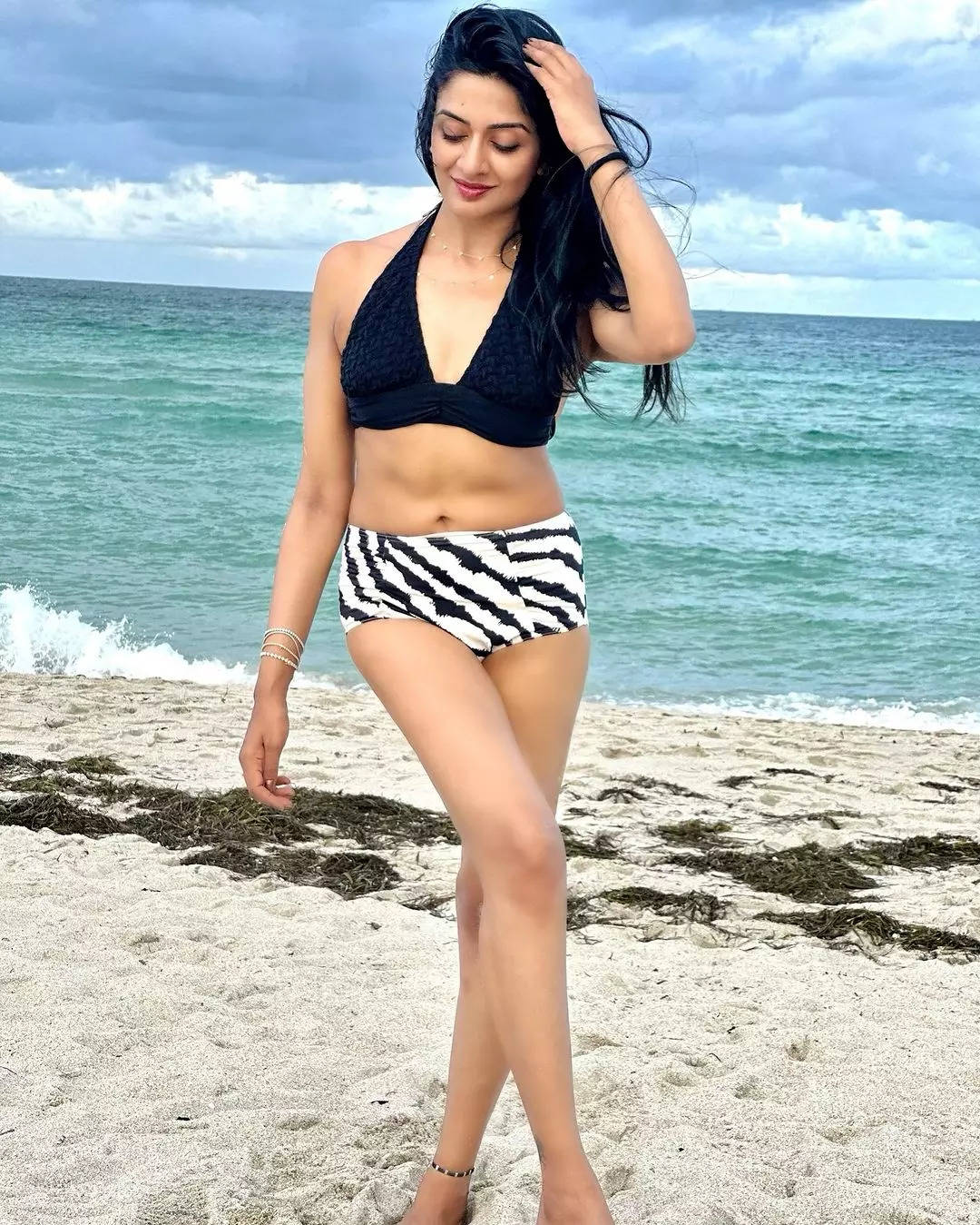 Vimala Raman bikini bold photos