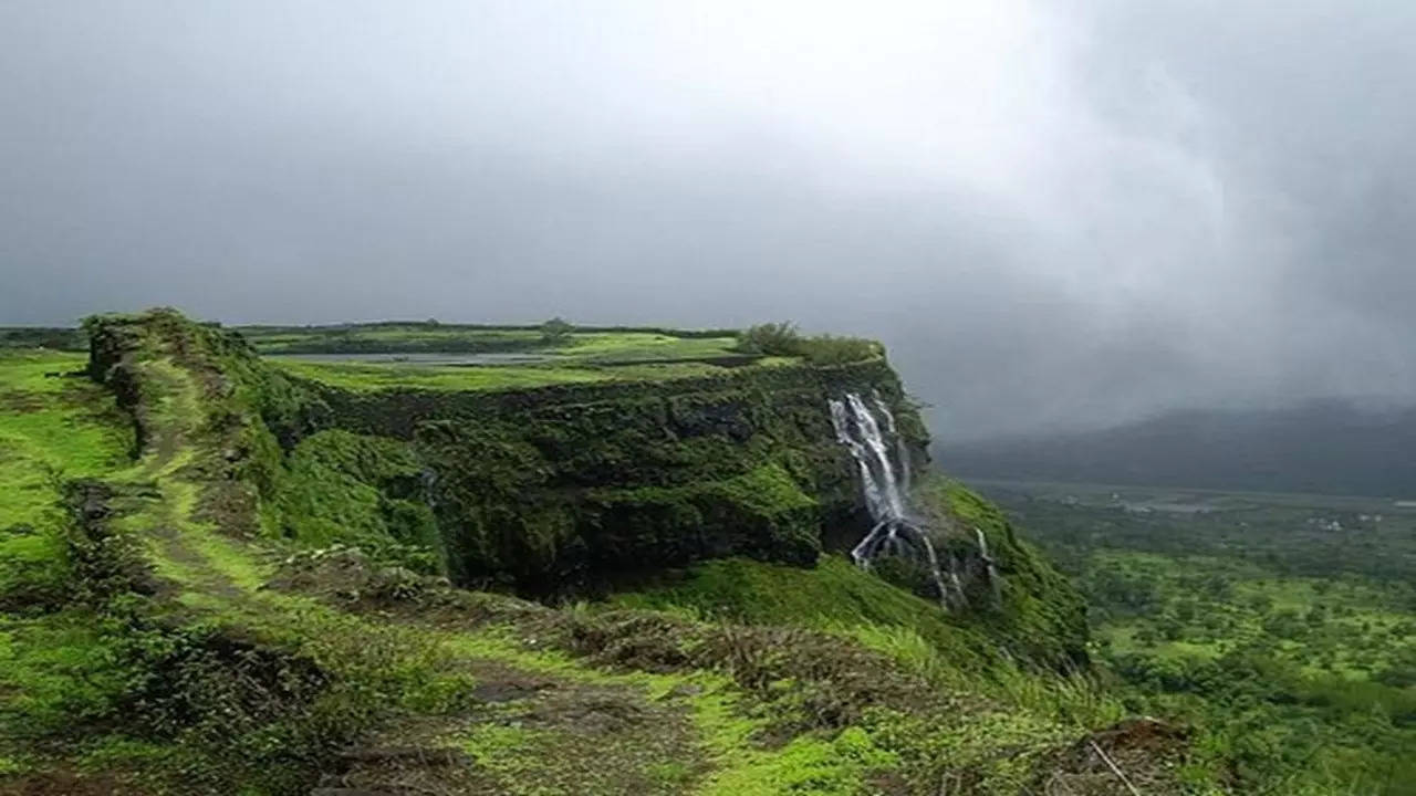 फिरण्याची ठिकाणं 