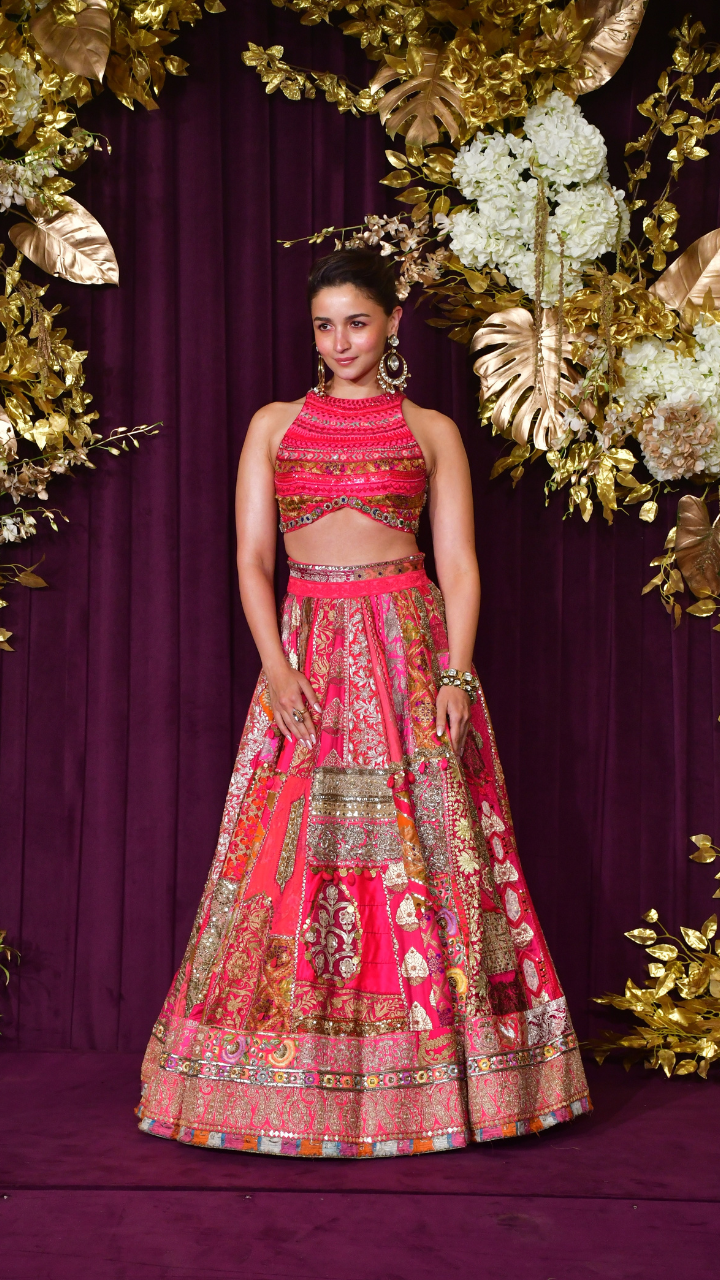 Alia Bhatt Sets Trends Once Again By Re-Wearing Her Wedding Sangeet Outfit 