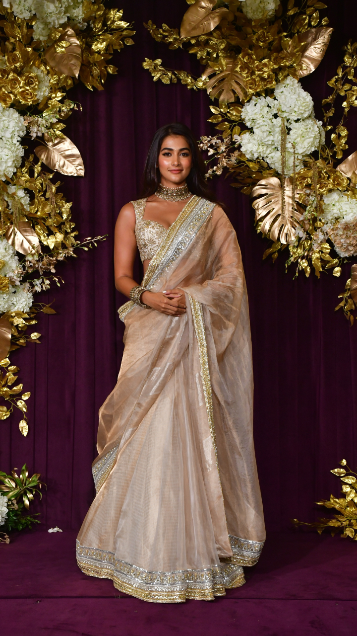 Pooja Hegde Is Here To Turn Heads 