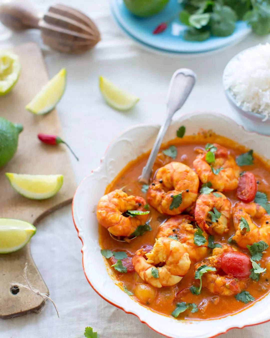 ಸ್ಪೈಸಿ ಪ್ರಾನ್ ಕರ್ರಿ Prawn curry ರೆಸಿಪಿ ಮಾಡಲು ಬೇಕಾಗಿರುವ ಪದಾರ್ಥಗಳು