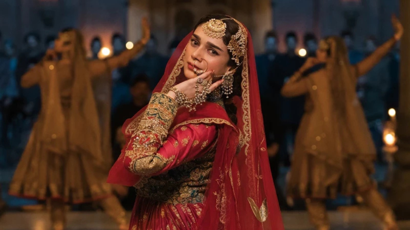 Aditi Rao Hydari Exudes Regalia 