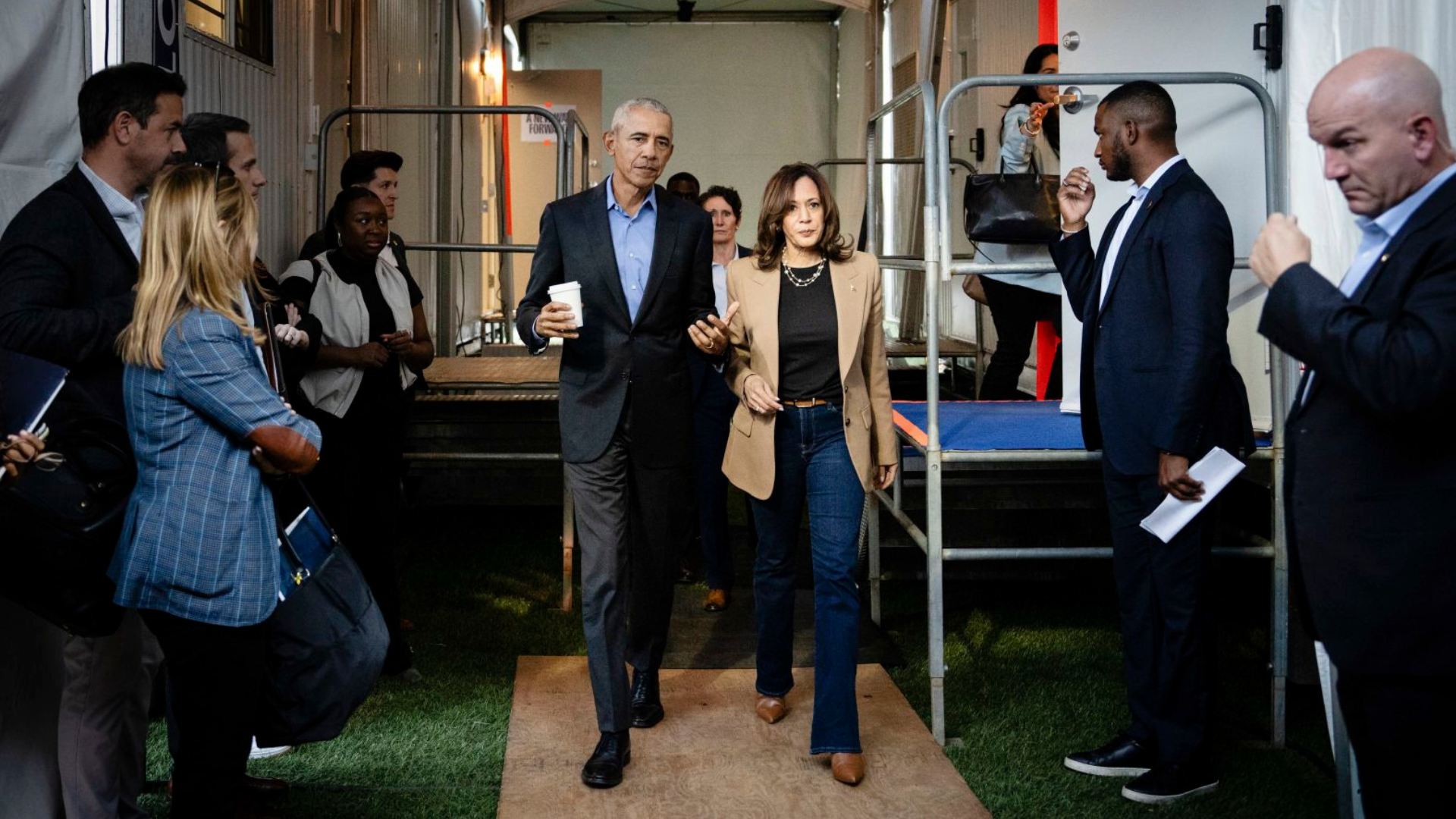 Harris and Obama Backstage in Clarkston Georgia October 24