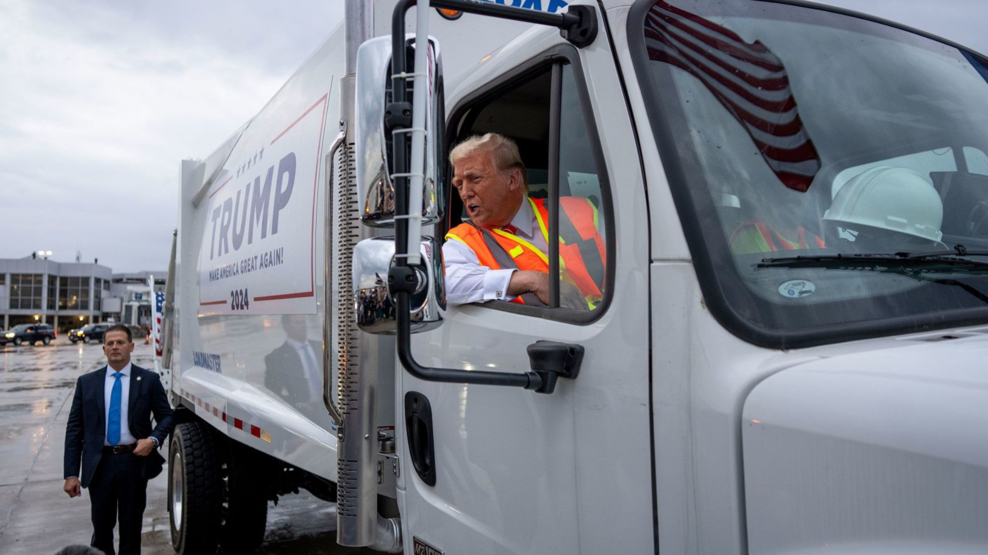 Trump Speaks from a Garbage Truck in Green Bay Wisconsin October 30