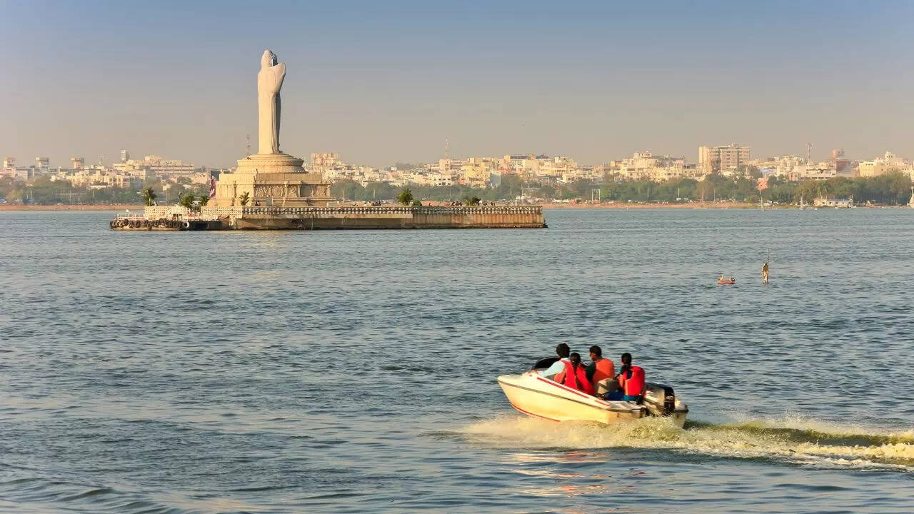 Hussain Sagar Lake Credit Canva